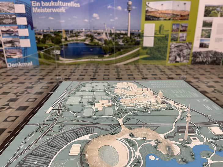 50 Jahre Olympiapark – Impulse für Münchens Zukunft: Jahresausstellung 2022 von 14.01.-11.03.2022 in der Rathausgalerie am Münchner Marienplatz (©Foto: Martin Schmitz)